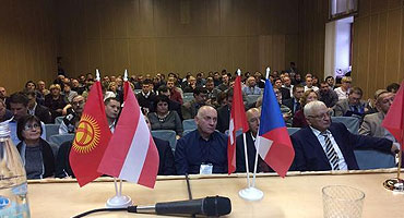 Почетная грамота от Ассоциации СтеклоСоюз России и Диплом победителя конкурса «Лидер стекольной промышленности – 2017»